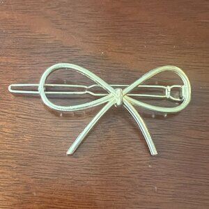 144. Gold Bow Hair Pin